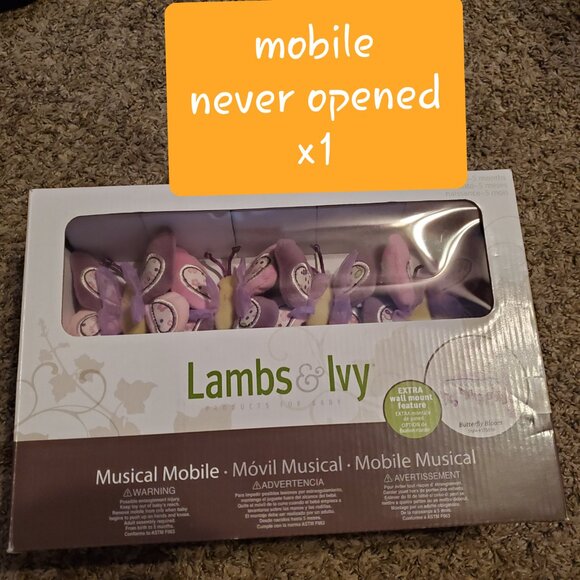 Lambs & Ivy crib set - Picture 2 of 8